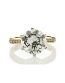 18ct Yellow Gold Single Stone Claw Set With Stone Set Shoulders Diamond Ring 4.13 Carats