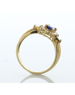 18ct Yellow Gold Oval Cut Sapphire And Diamond Ring (S0.45) 0.30