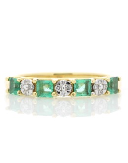 18ct Yellow Gold Claw Set Semi Eternity Diamond And Emerald Ring (E 0.55) 0.80 Carats