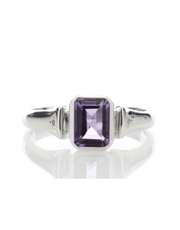 9ct White Gold Amethyst Ring (A1.00) 0.03 Carats